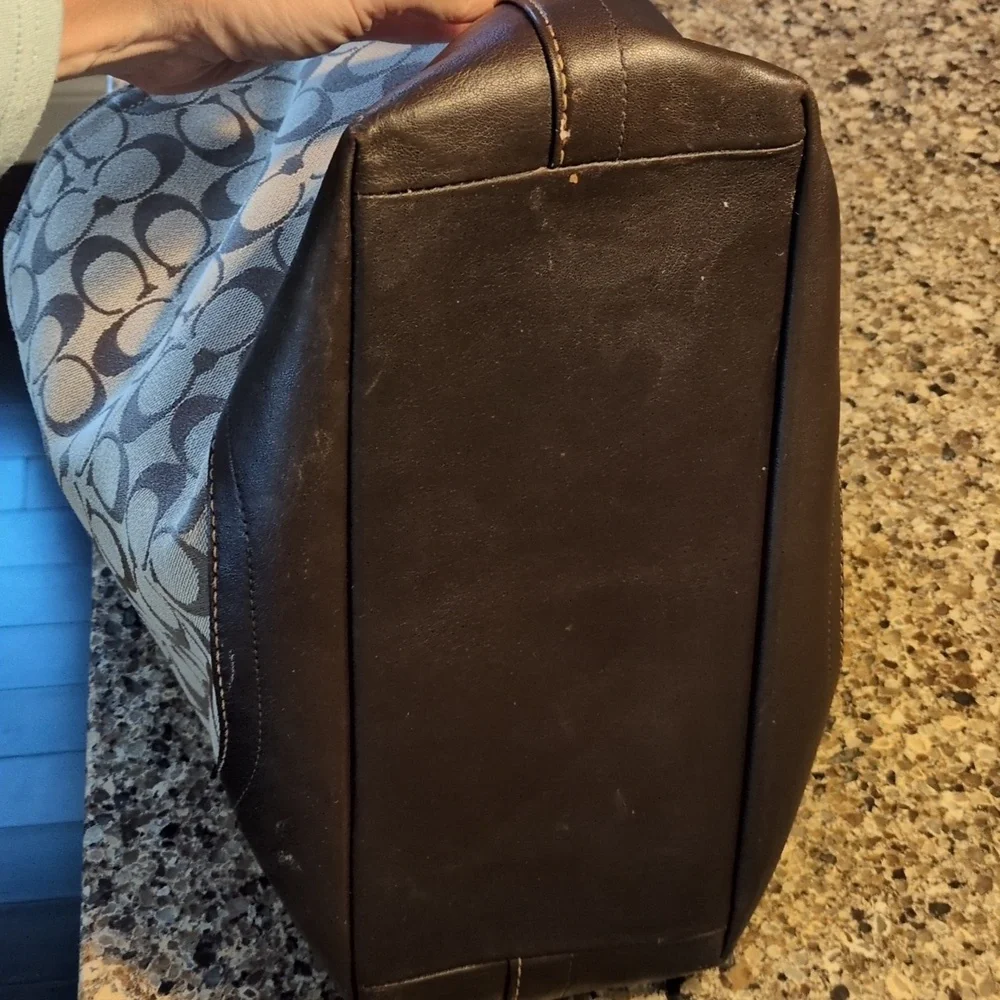 Coach Tan and Brown Signature Shoulder Bag - Picture 11 of 15